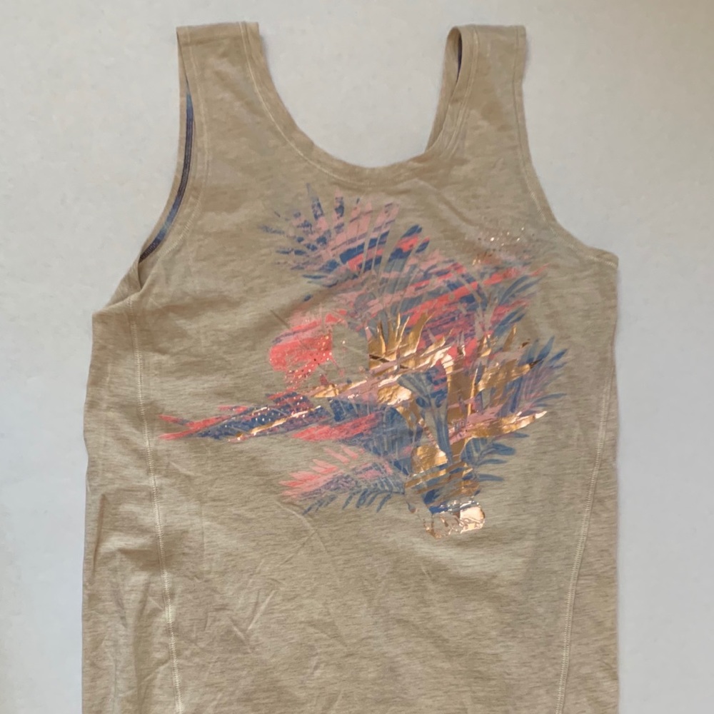 Like new Ivivva tank top size 14.